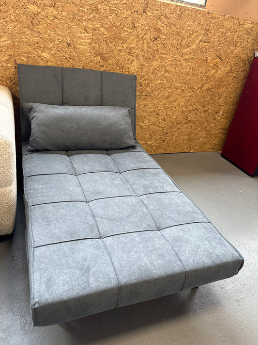 Fauteuil convertible XL en tissu CHILA - Gris