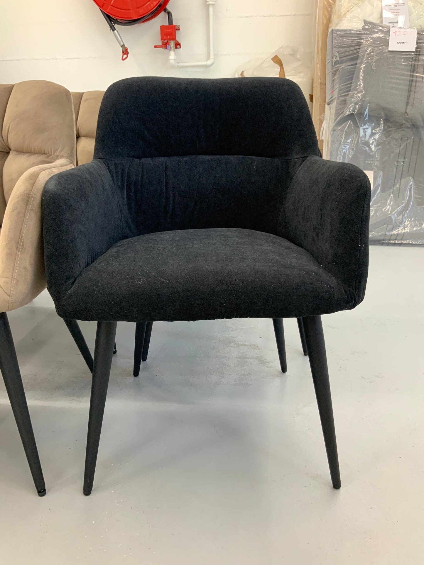 Lot de 2 chaises avec accoudoirs en tissu et métal - Noir - HEKA